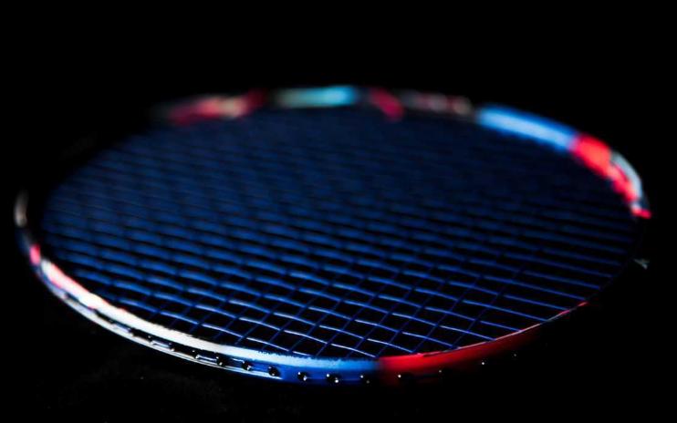 以速取胜川崎荣耀新品S7S6羽毛球拍对比评测