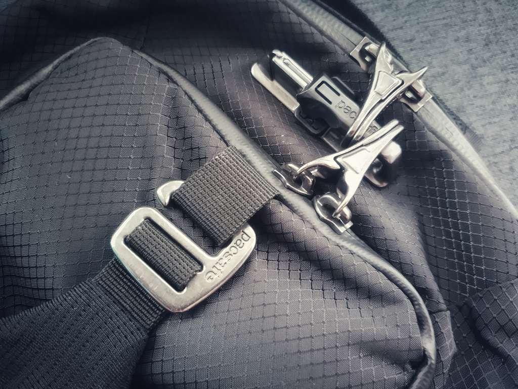 小包包里装些什么,小包包里适合放什么东西