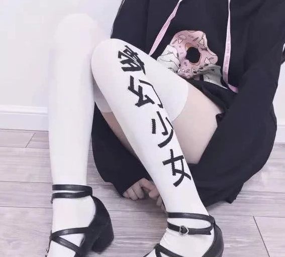 女生来姨妈为什么有一股腥味,女孩来例假味道很臭怎么回事