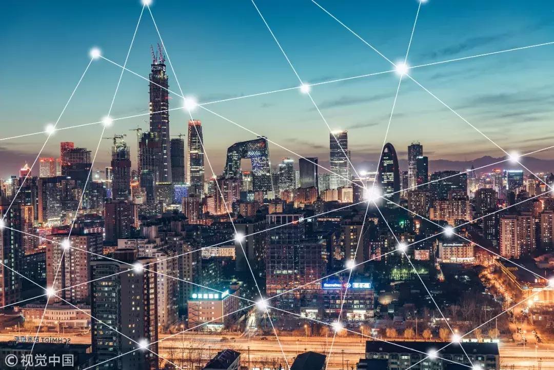 含着金钥匙出生的天选之子,含着金钥匙出生的人英文