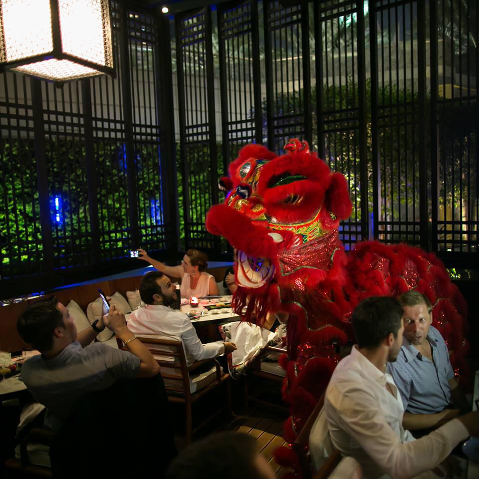 过年美食丰富一家人团圆,全家团圆过大年美味佳肴很丰盛