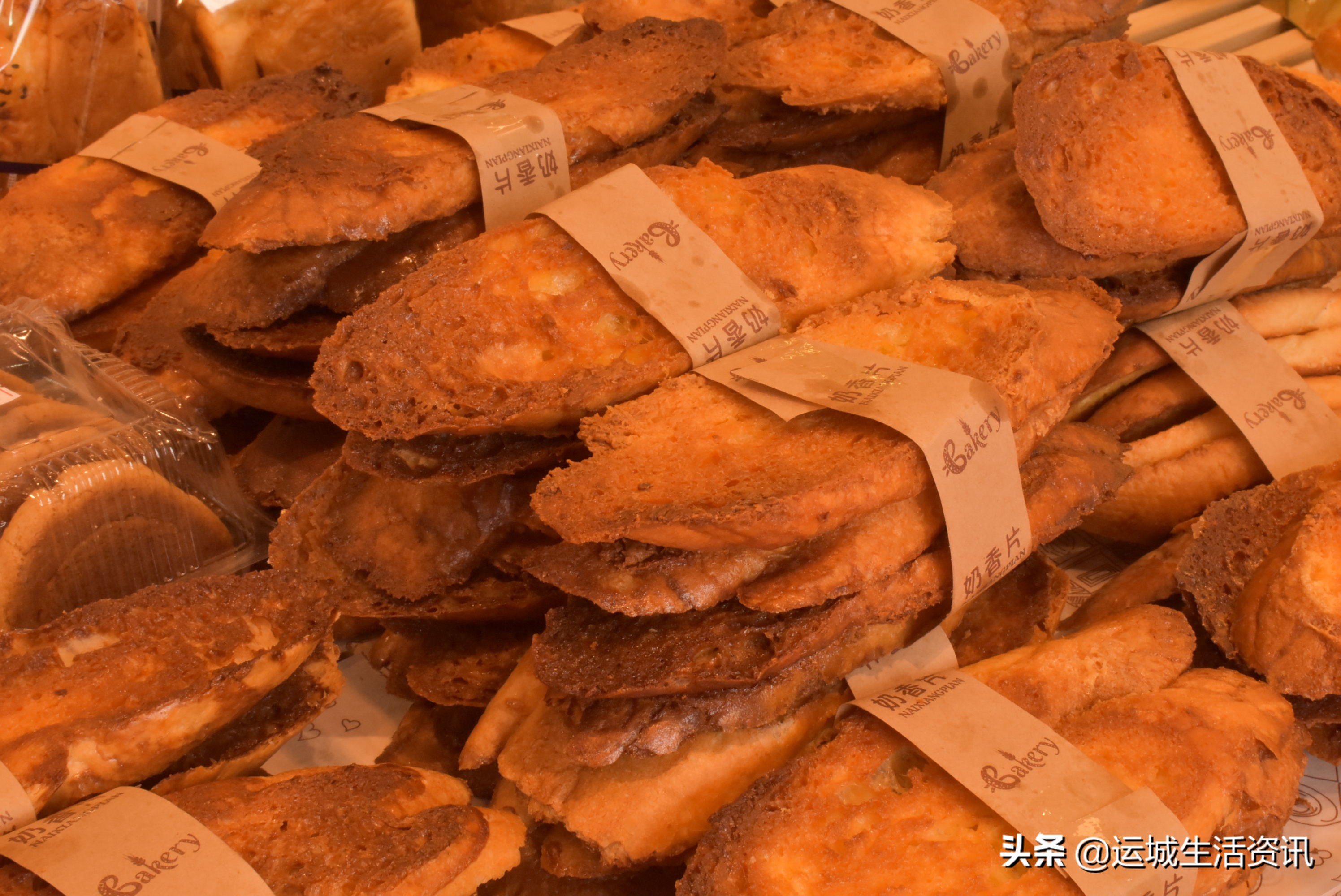 市民排队免费吃蛋糕：运城天鹅湾“生日颂烘焙”开业大酬宾