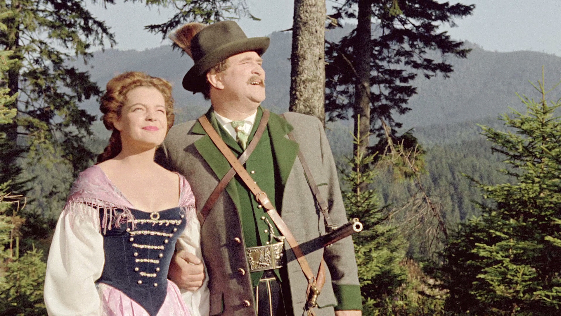 历史上的茜茜公主为什么痴迷美容和瘦身？她能掌控的只有她自己