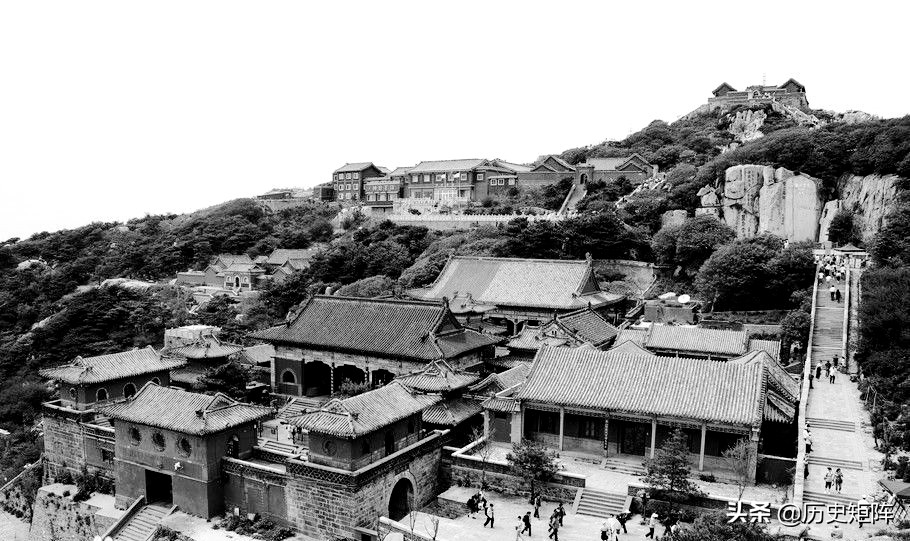 比较近代史：1582年，张居正驾鹤西去，利玛窦泛舟东来