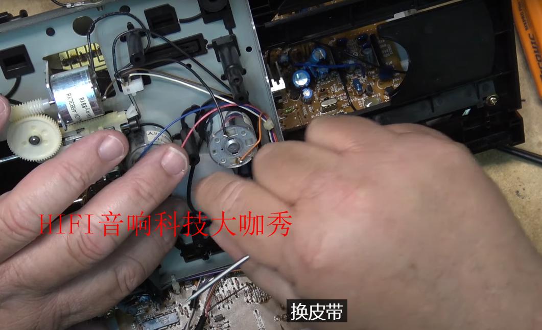 NAC5320cd*放播**机，无法进出仓和不读碟故障维修，聚焦调整方法