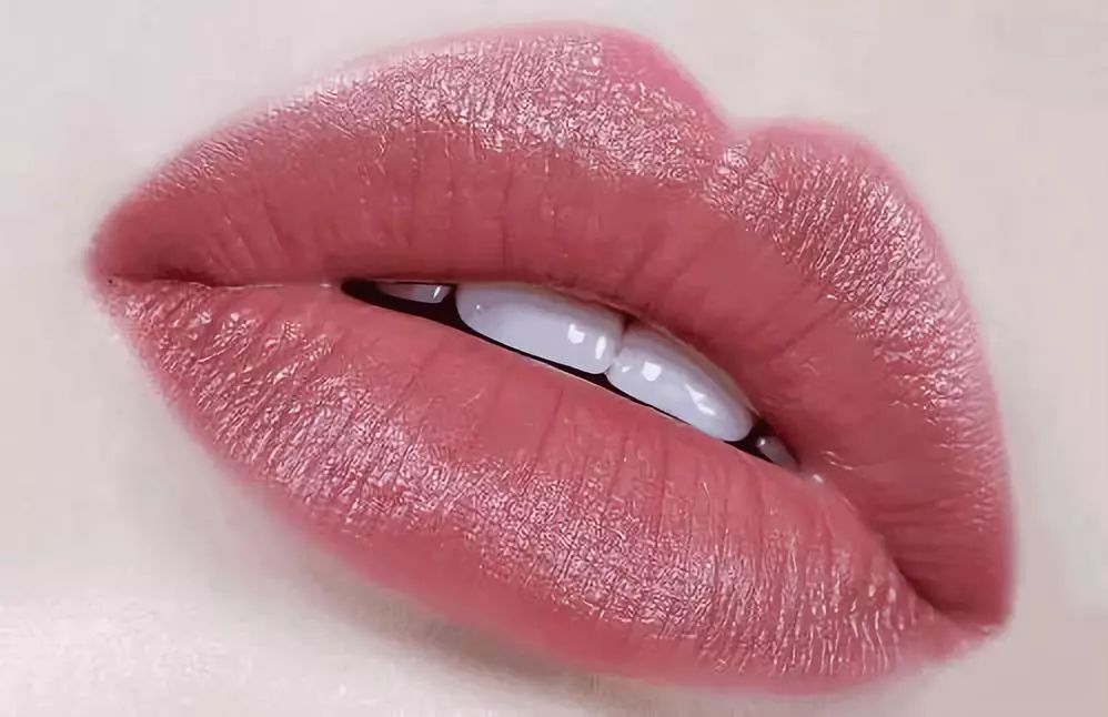 懒人口红滋润冬天必备,适合学生党的素颜口红平价