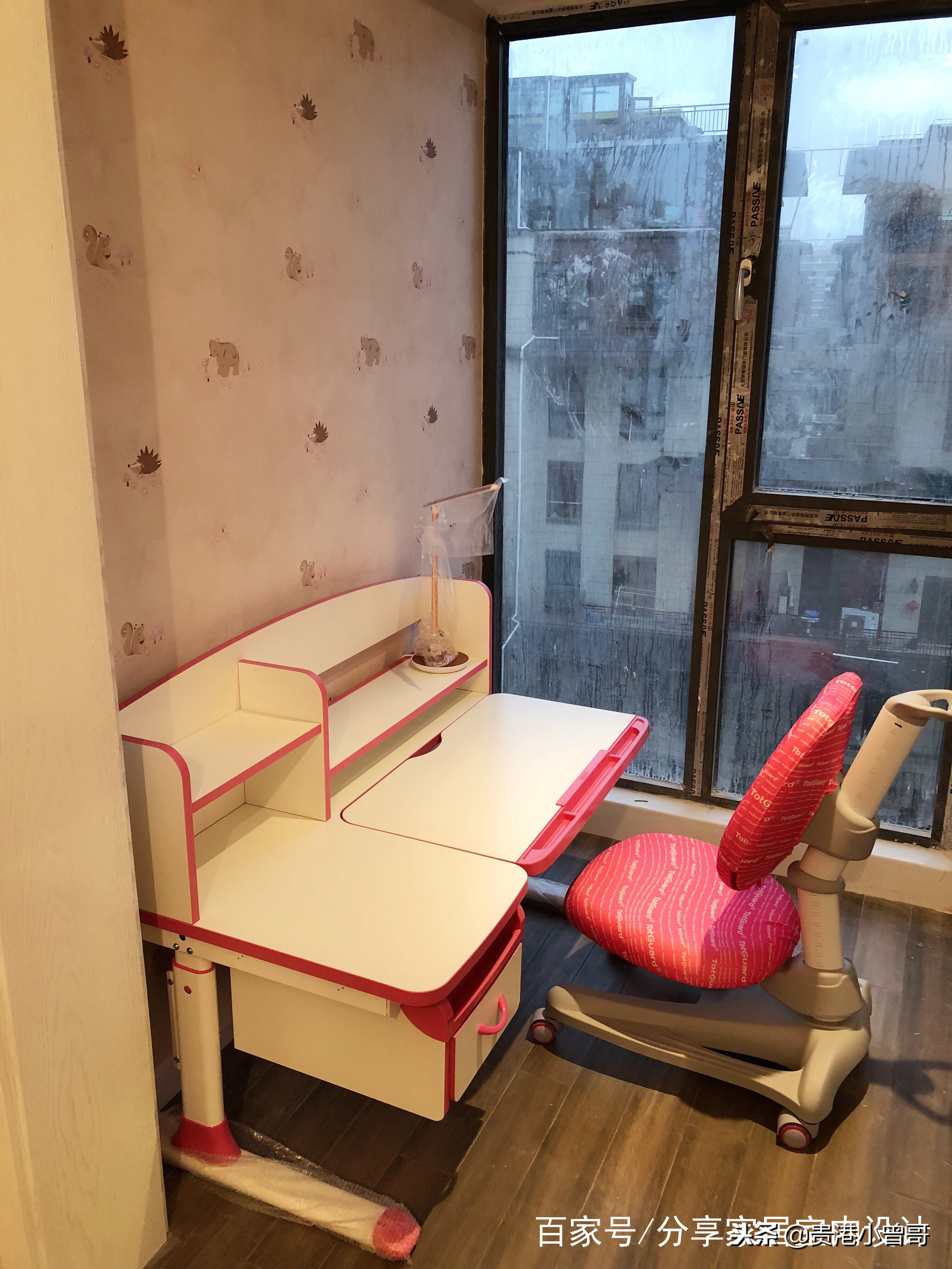 四个月装修完工实景,木板做电视墙装修效果图