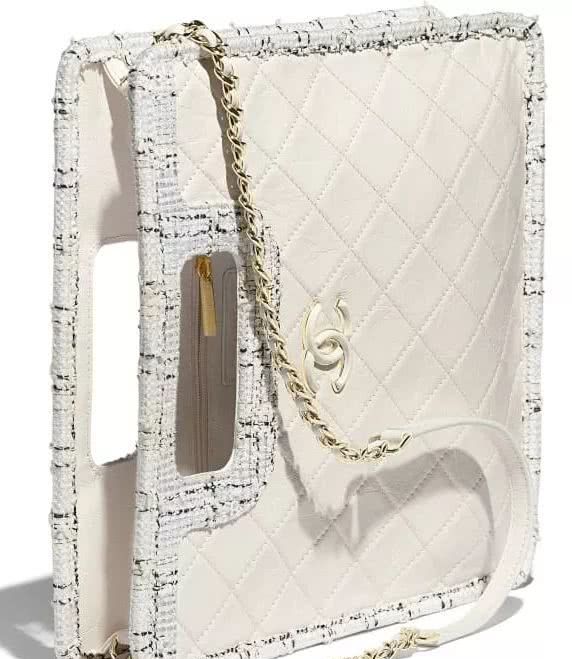 追了《爱的迫降》这么久，我终于看到一只想买的包了