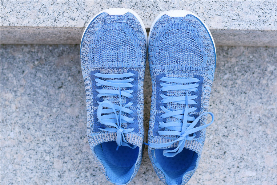 第一次穿软弹跑鞋感觉,第一次穿跑鞋有种站不稳的感觉