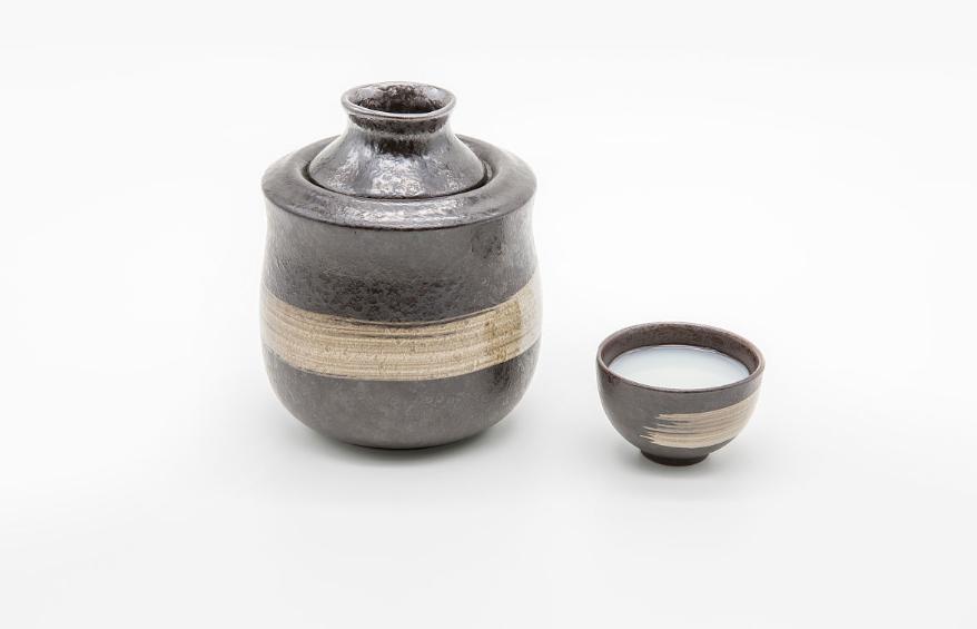 内蒙古特产马奶酒如何打开,内蒙古特产马奶酒