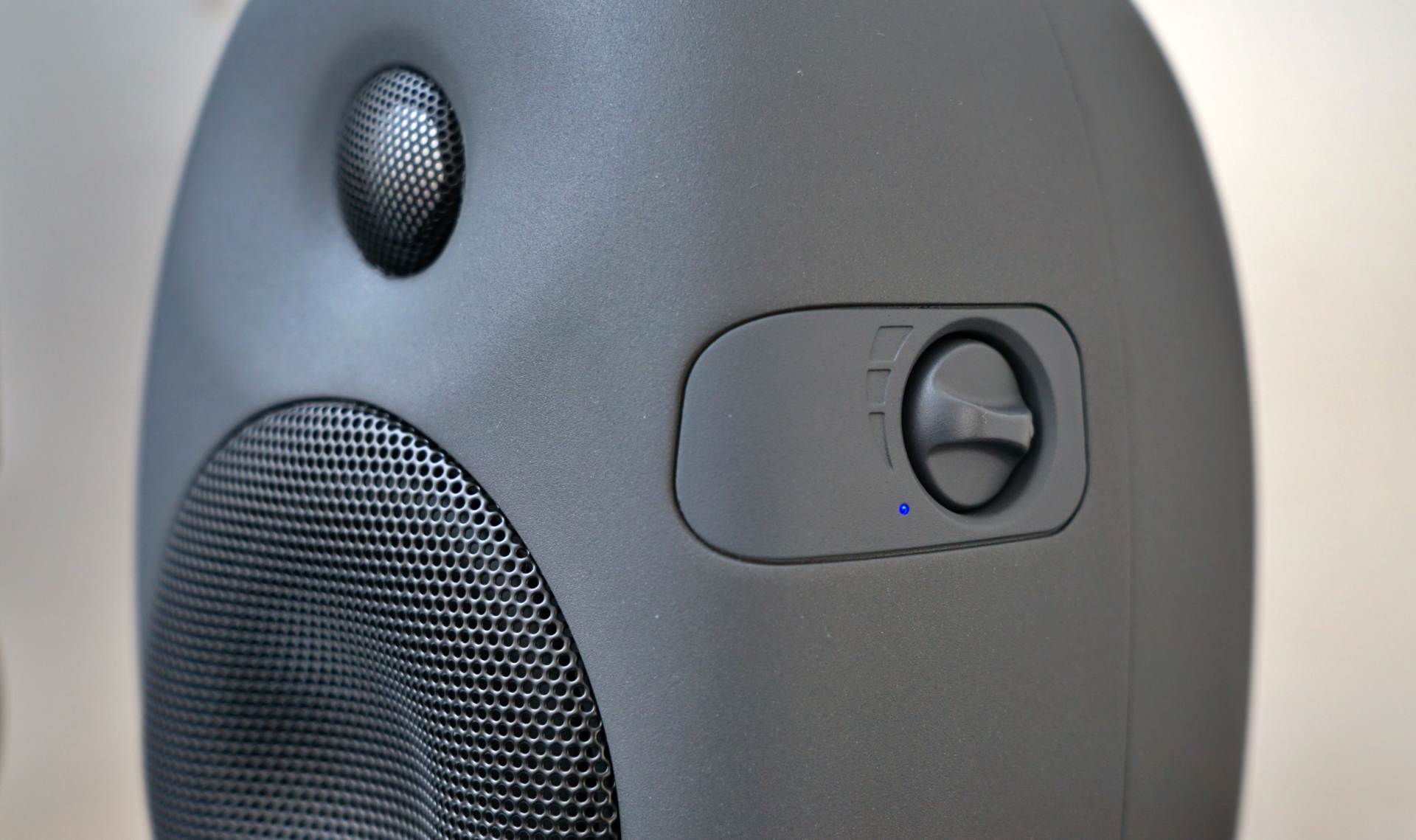 惠威x4音响怎么用,惠威x4多媒体监听音箱