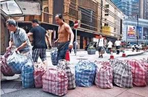 “中国大妈”引领世界潮流,LV再次模仿推出防晒面罩