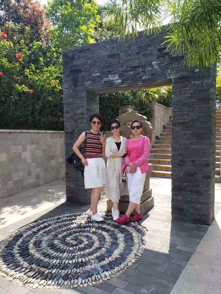 三亚冲浪旅行攻略,去三亚旅游看海