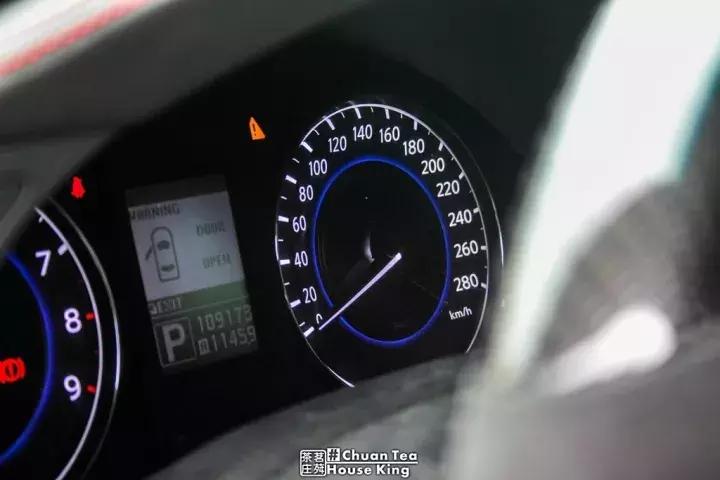 英菲尼迪g37coupe和g37的区别,英菲尼迪g37coupe2004款