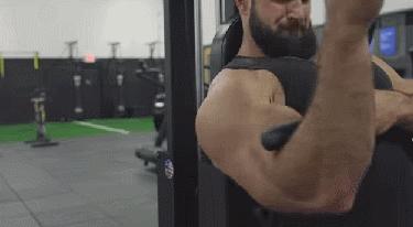 健身练胸小技巧,健身练胸怎么防止越来越厚