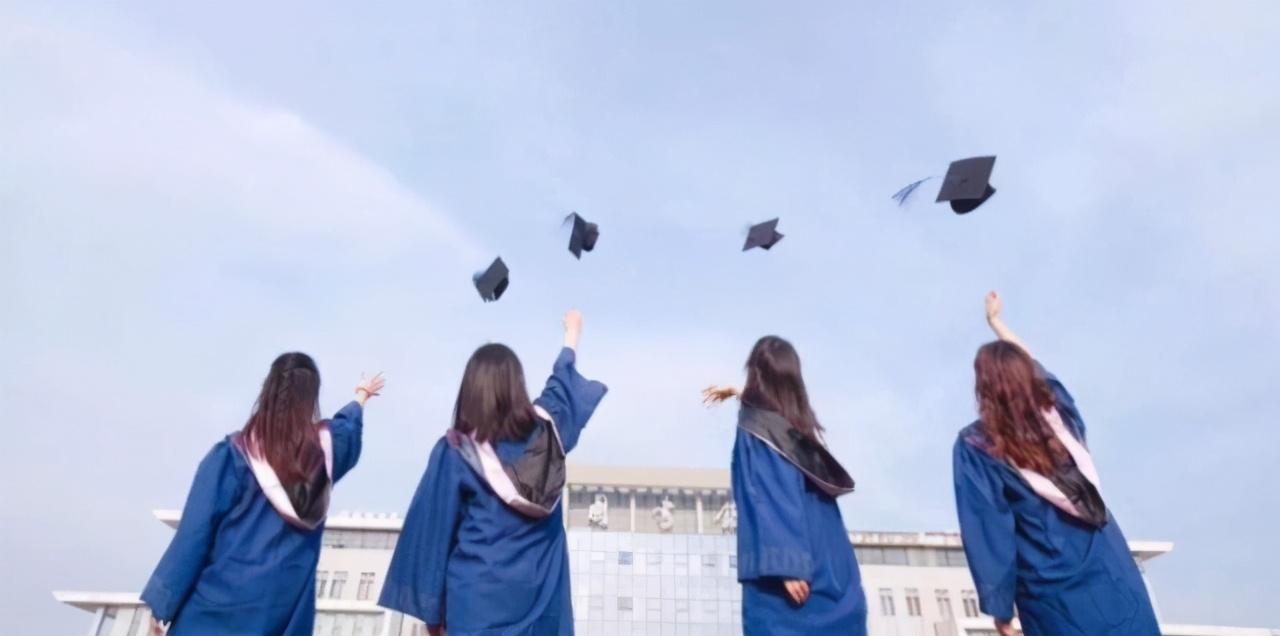 读大学留在本省好还是出省好,读大学选在本省还是去外省好