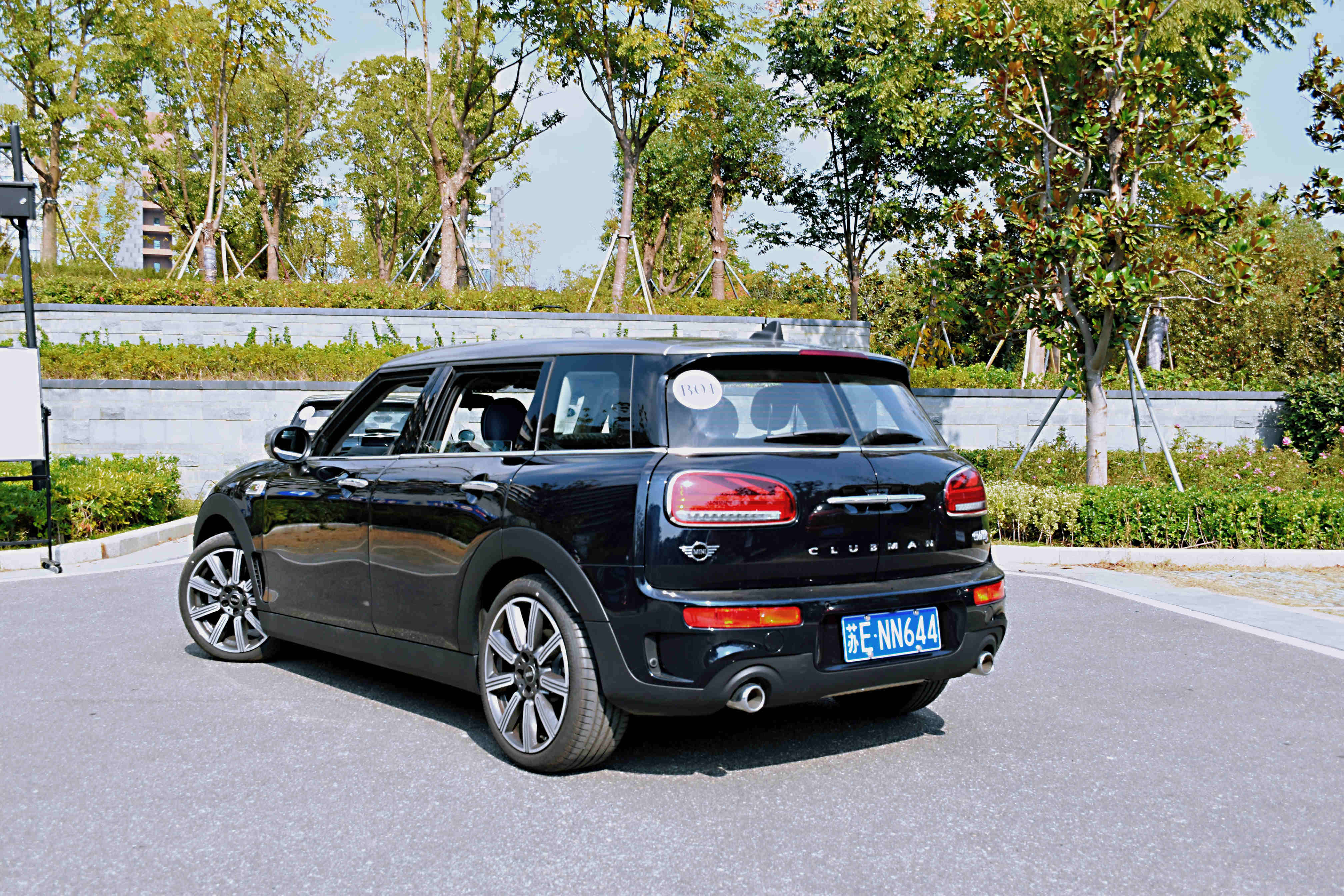 女士止步!小心被MINICLUBMAN的外表蒙蔽