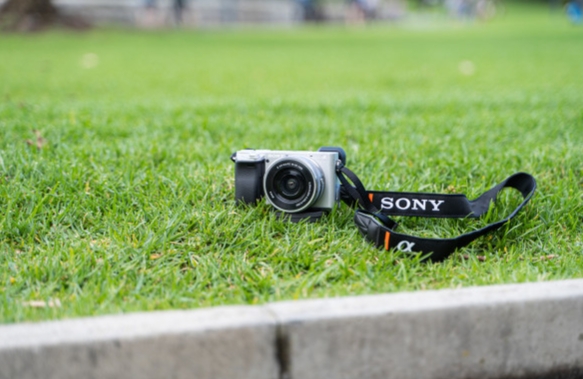 索尼微单半幅机哪个型号最好,索尼zve10拍照效果和全画幅差距