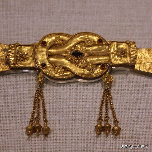 从郭碧婷的冠冕，谈冠冕的历史，你必须知晓的关于冠冕的八个问题