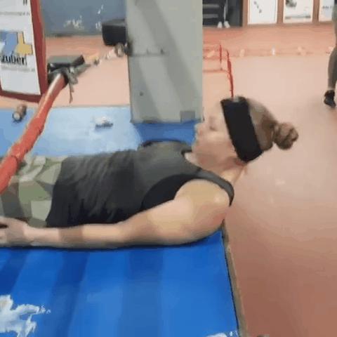 泰森的颈桥动作,泰森是如何锻炼肌肉的