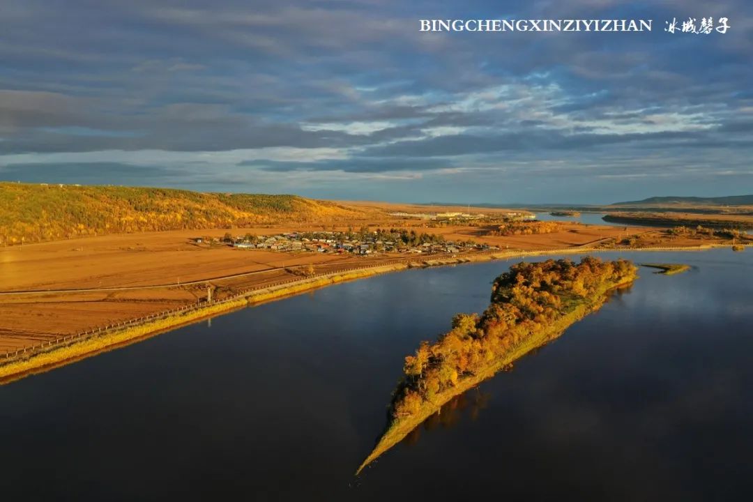深秋的大兴安岭色彩斑斓,大兴安岭的秋天美景