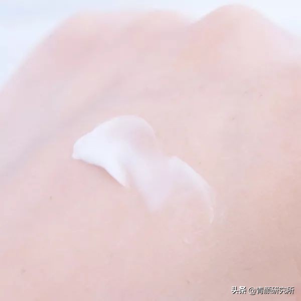 保湿面霜摆脱暗黄,冬季保湿抗衰老面霜怎么用
