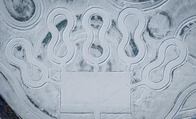 保时捷911冰面上漂移,保时捷汽车911玩雪