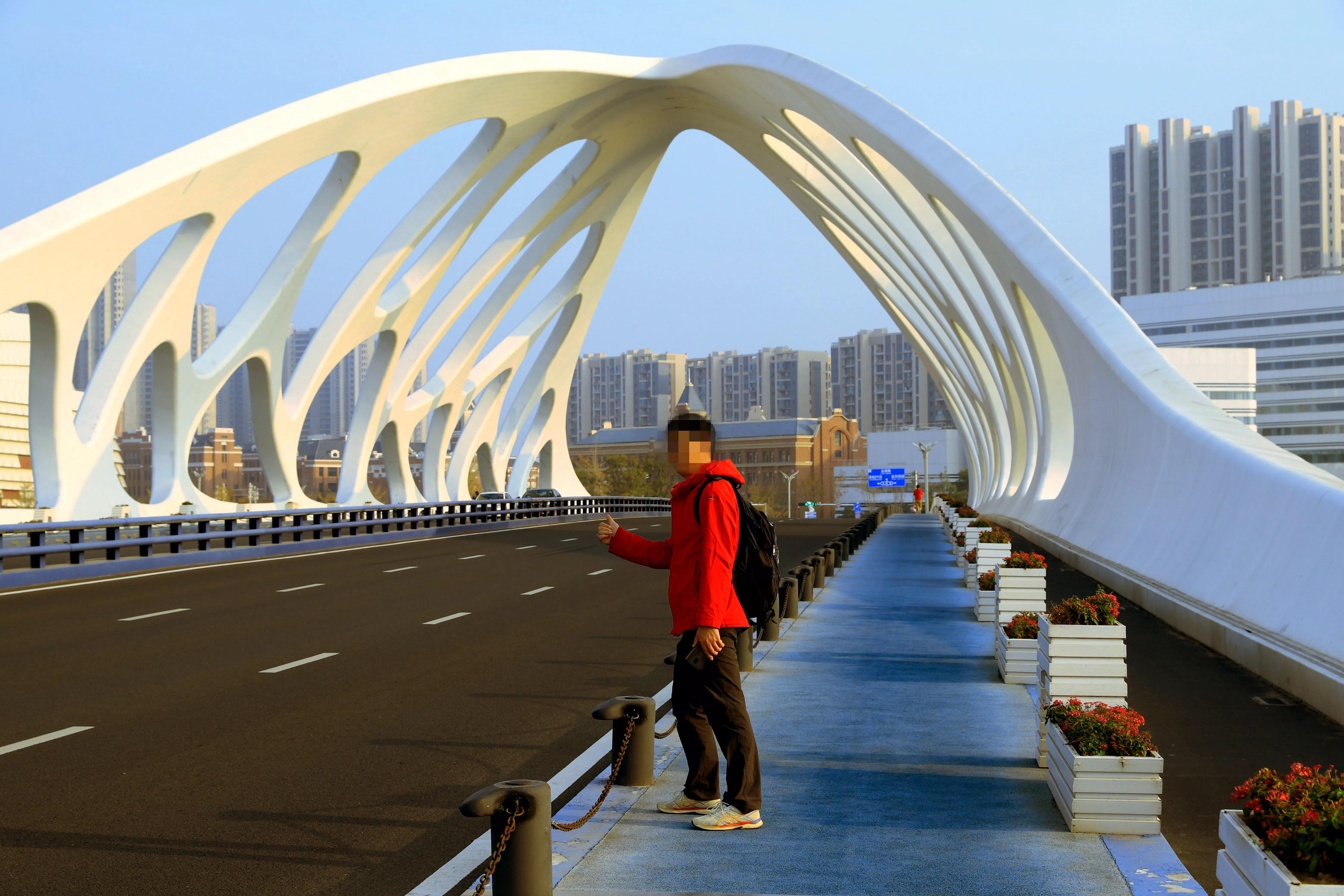 青岛星光岛和珊瑚贝桥,青岛星光岛珊瑚贝桥在哪