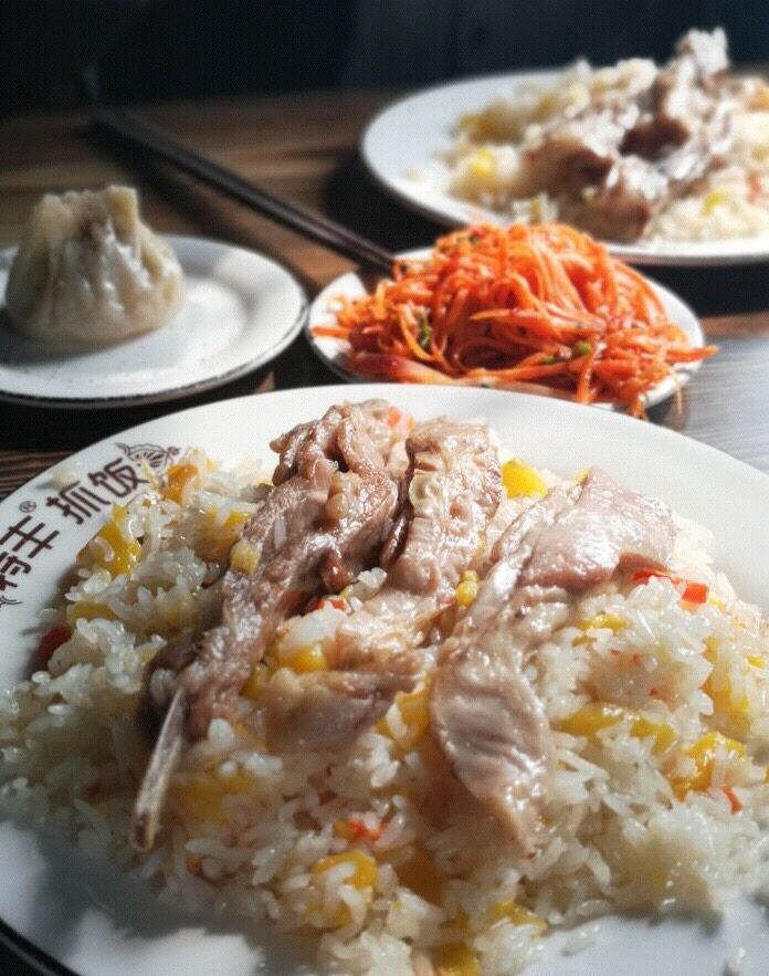 乌鲁木齐的哪个地方抓饭好,乌鲁木齐市抓饭好吃的店