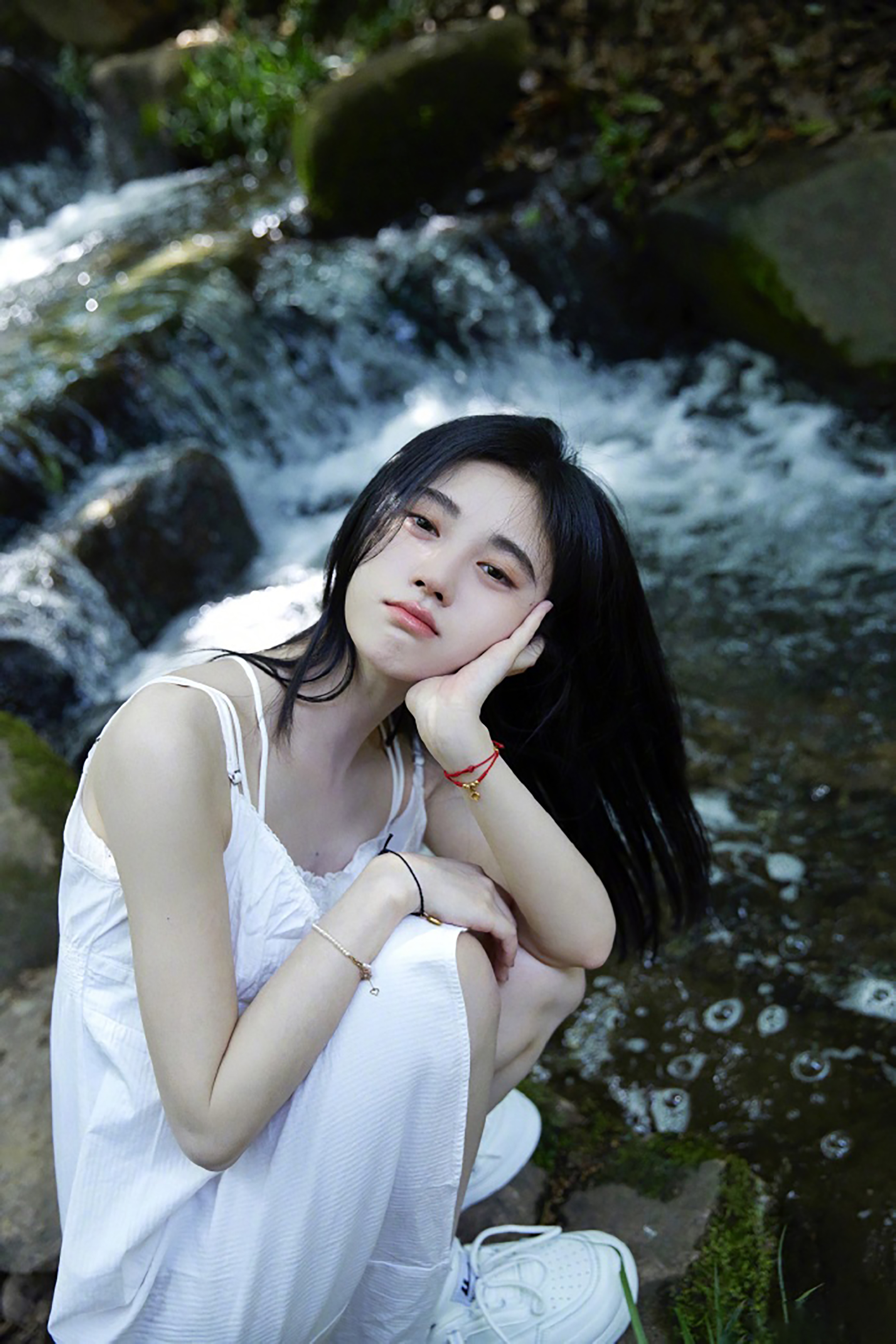 鞠婧祎倒三角眼妆适合内双菱形脸,鞠婧祎倒三角眼妆画法