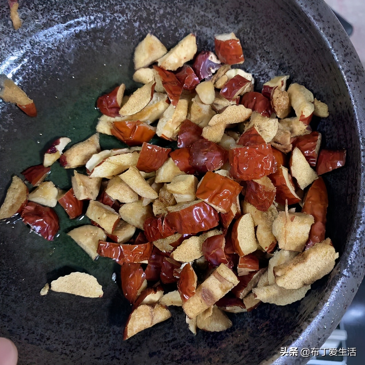 芦荟保湿水粘稠好吗,芦荟水是保湿的吗