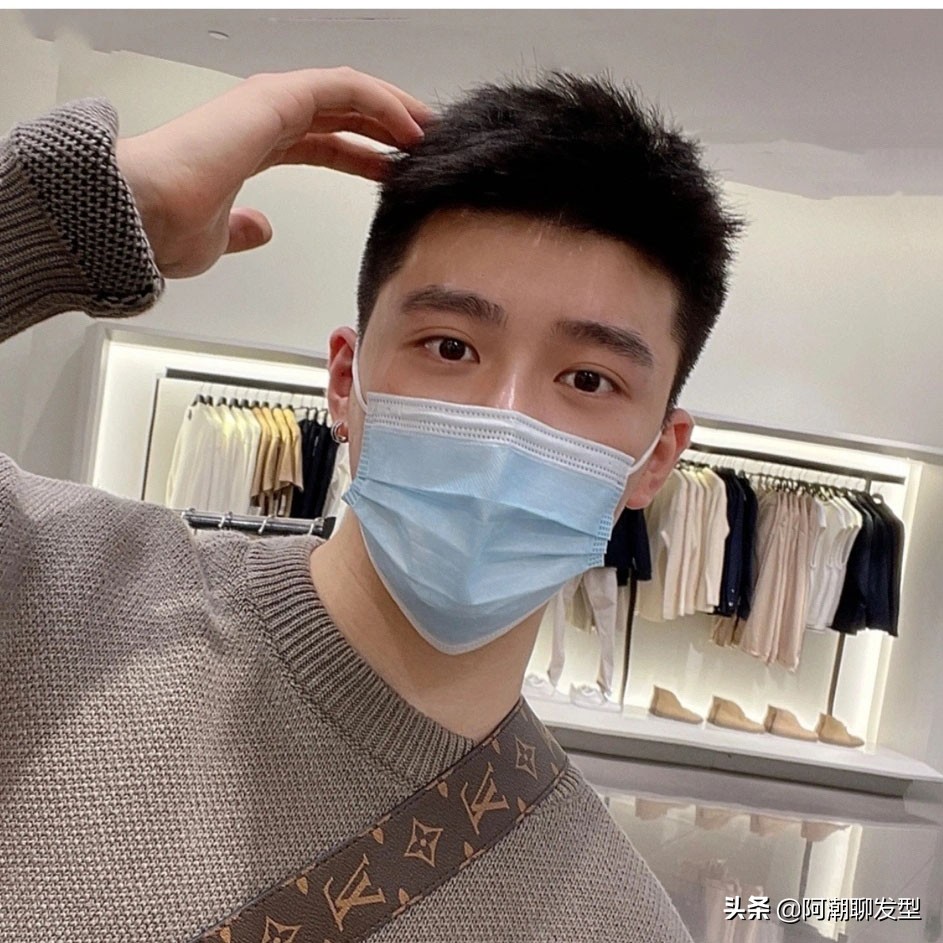 二十几岁的男生发型别再瞎剪了，试试这3款，剪完帅气涨颜值