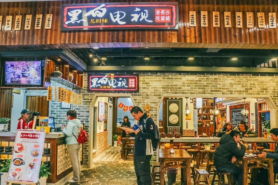 如何最小成本做小吃店赚钱,创业小吃店如何赚钱的技巧