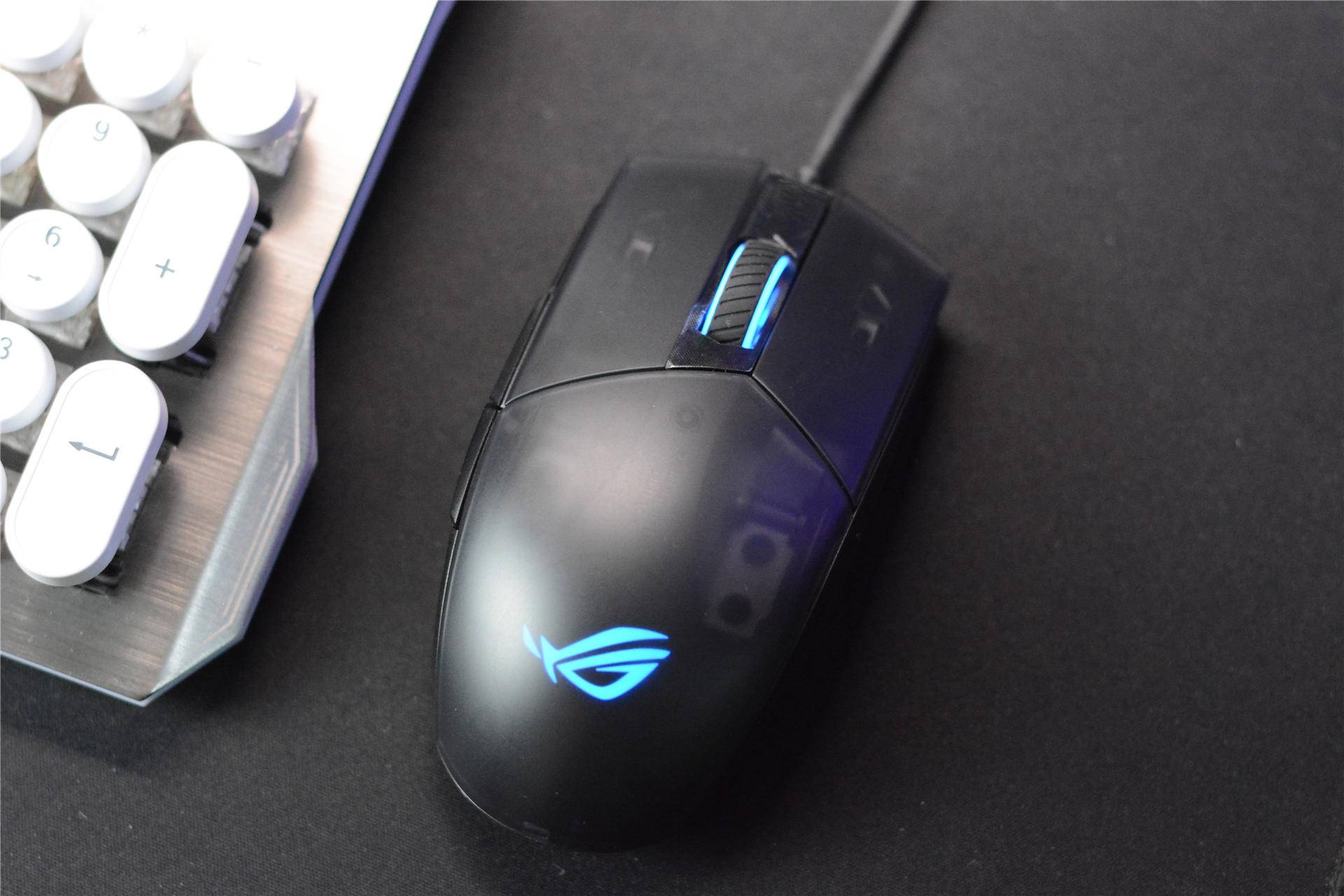 rog影刃2有线鼠标值不值得买,rog影刃2无线鼠标测评