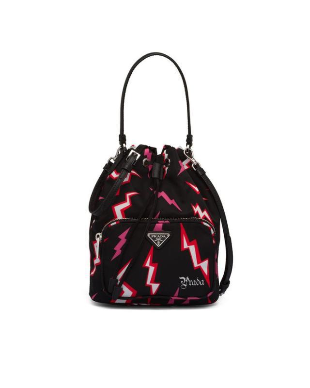 prada男士单肩尼龙小包,prada尼龙小包