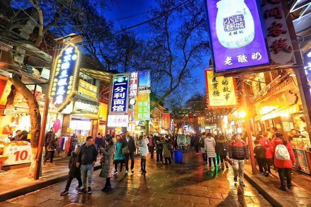 打卡本地人常去的10条美食街,长沙吃货必去的5条美食街推荐