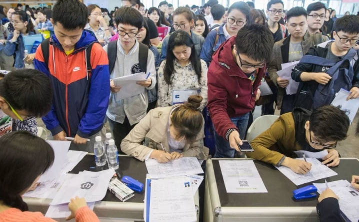 本科不值钱,本科不值钱了吗