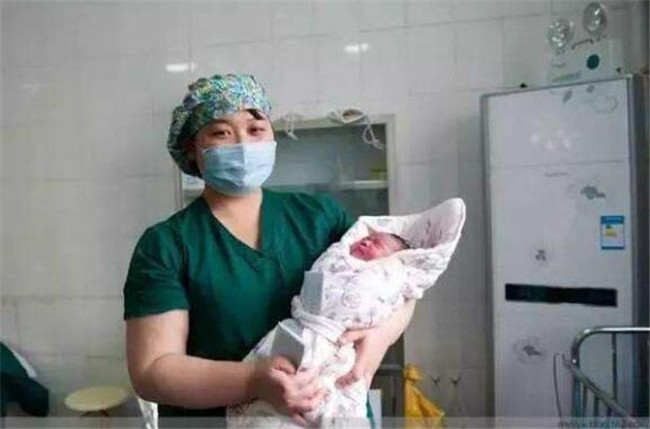 为何剖腹产也要“刮毛”?医生不告诉,妈妈也要知道