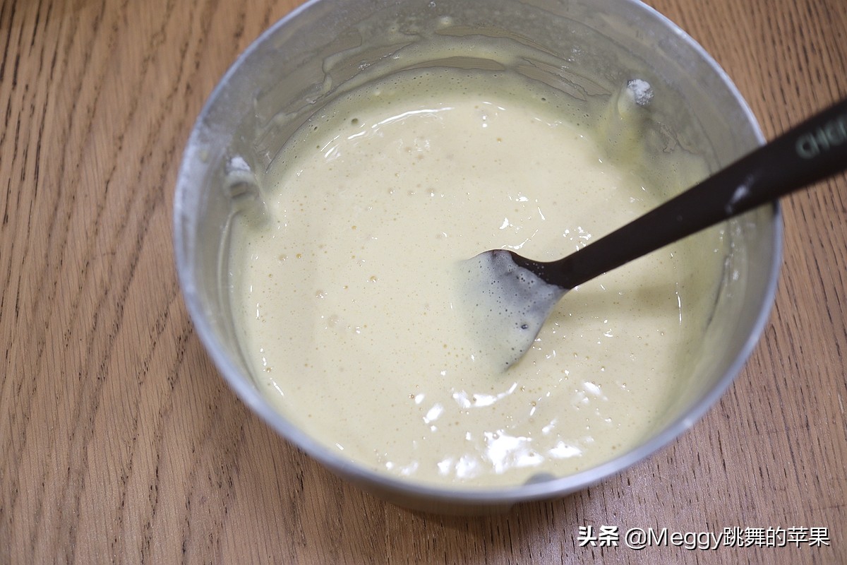 只需要鸡蛋面粉和酸奶做的蛋糕,用一个鸡蛋和蛋糕粉做早餐