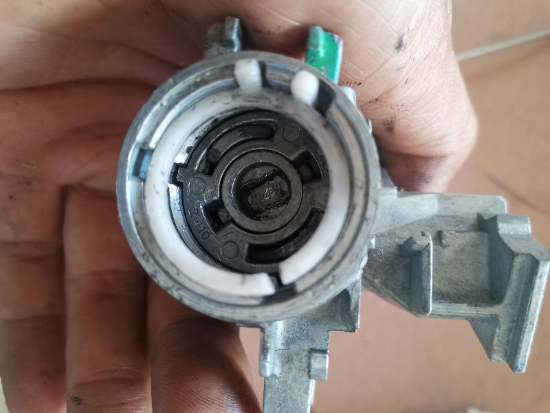 大众速腾钥匙锁座更换视频,大众速腾车遥控器钥匙改装外壳