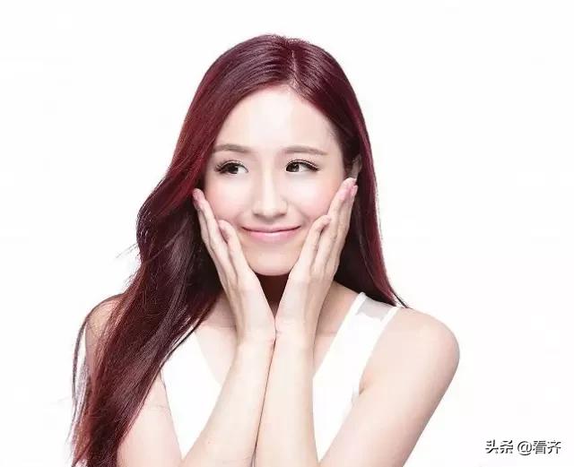 齐齐哈尔时尚：鼻翼长痘怎么调理？涂茶树精油调理鼻翼痘