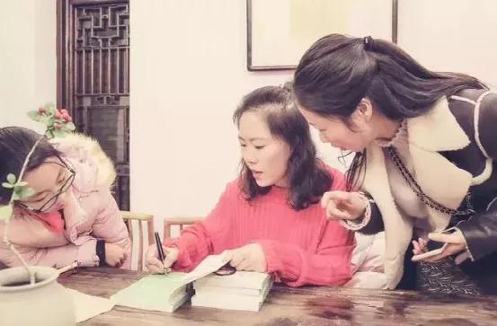 6年前辞职看世界女教师现状,想去看世界的女教师现状