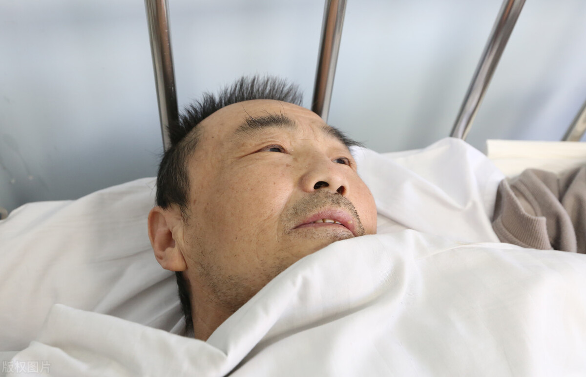 脑梗不能马上扶起来,脑梗早期不能溶栓用什么药