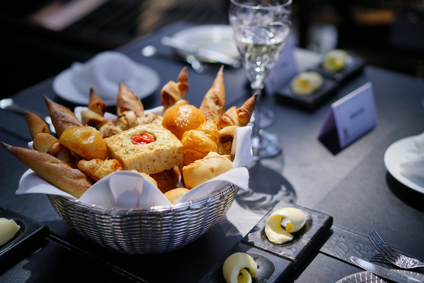 恋上世纪风情澳门，迷醉新葡京酒店