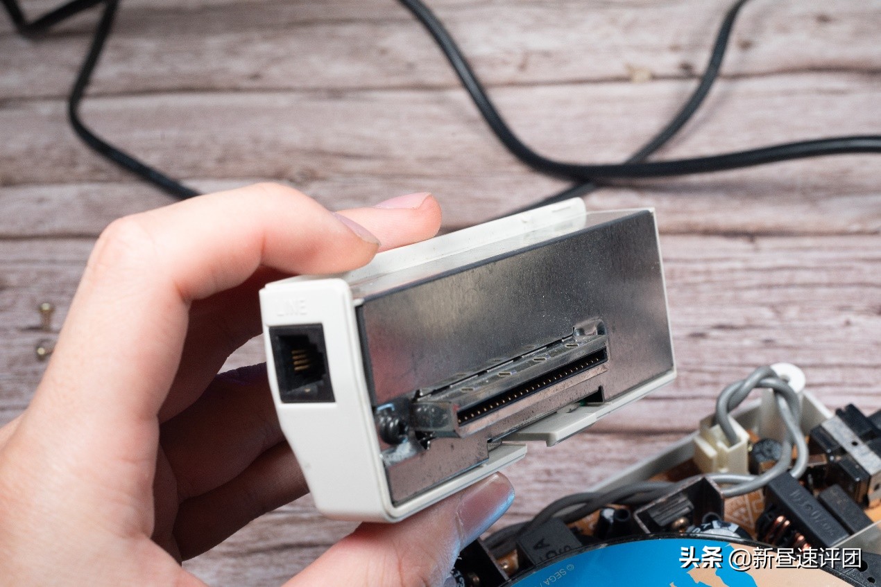 翻新修复DreamCast游戏机：好端端的产品，差点让公司倒闭
