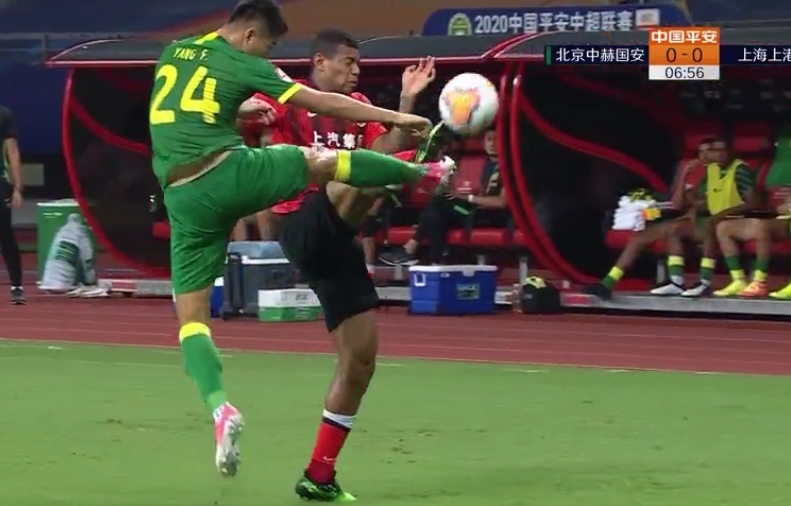 马宁裁判怒指十二码剪辑,马宁争议判罚北京国安