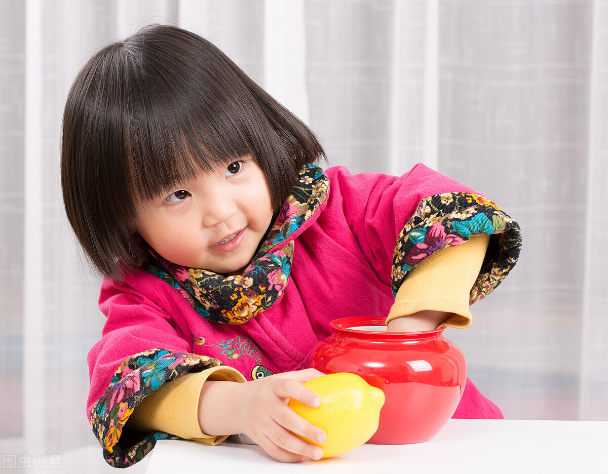 国庆节婆婆拿孩子的新衣换别人的旧衣给孩子穿，媳妇：再也不来了