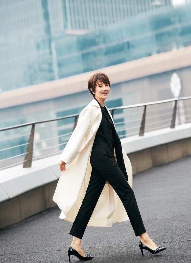 40岁袁泉的穿搭,中年女生的气质穿搭技巧和模板