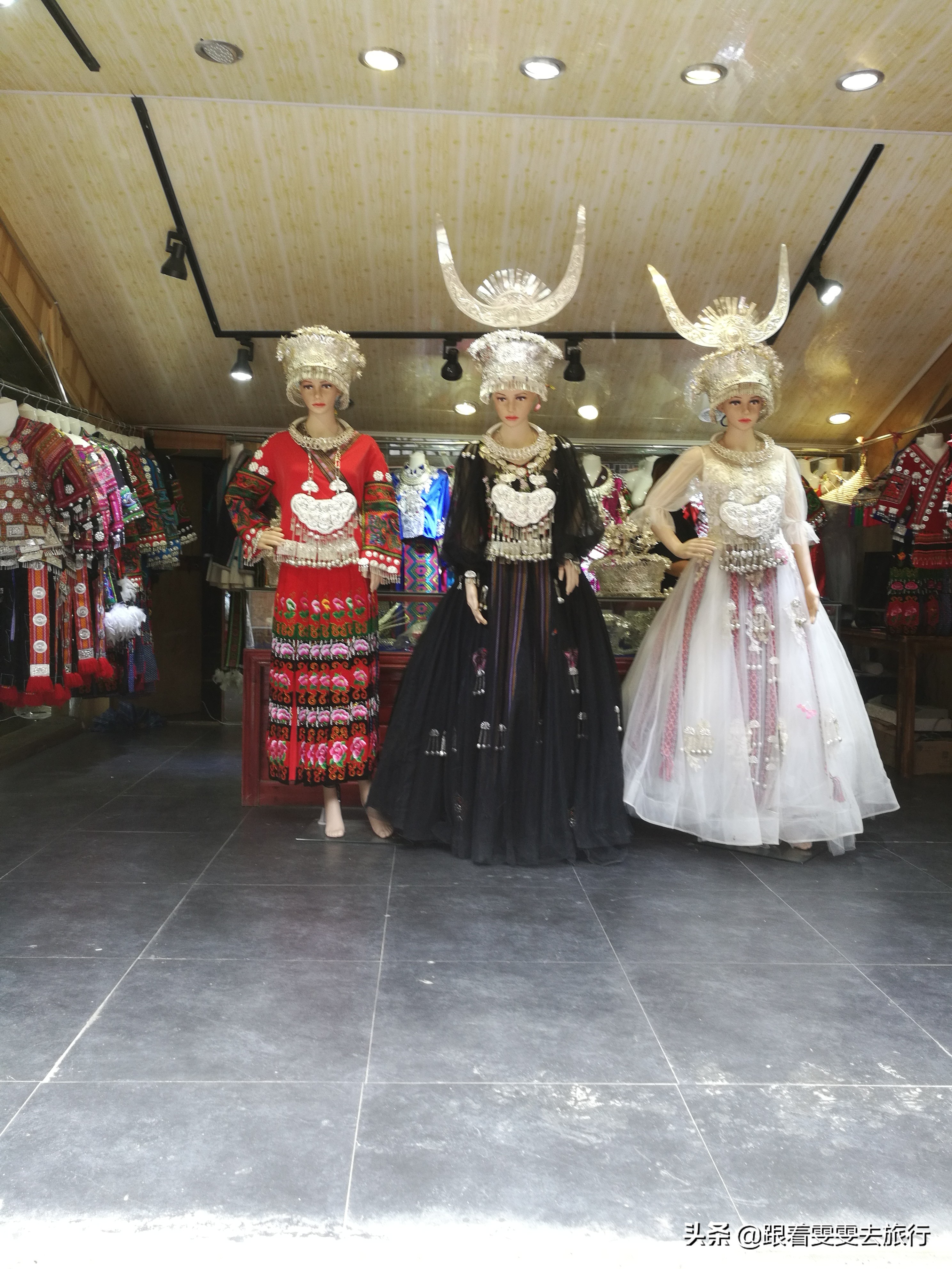 西江千户苗寨游记300字,七彩贵州之西江千户苗寨