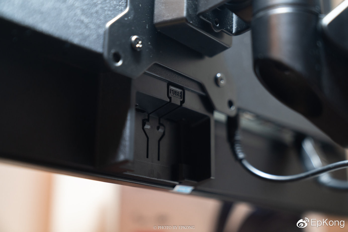 任何小缺点在价格面前不足为道—宏夏友达1.9面板280Hz显示器测评